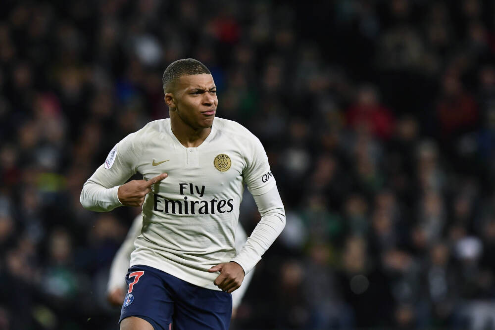 特朗普罕见为中国留学生辩护